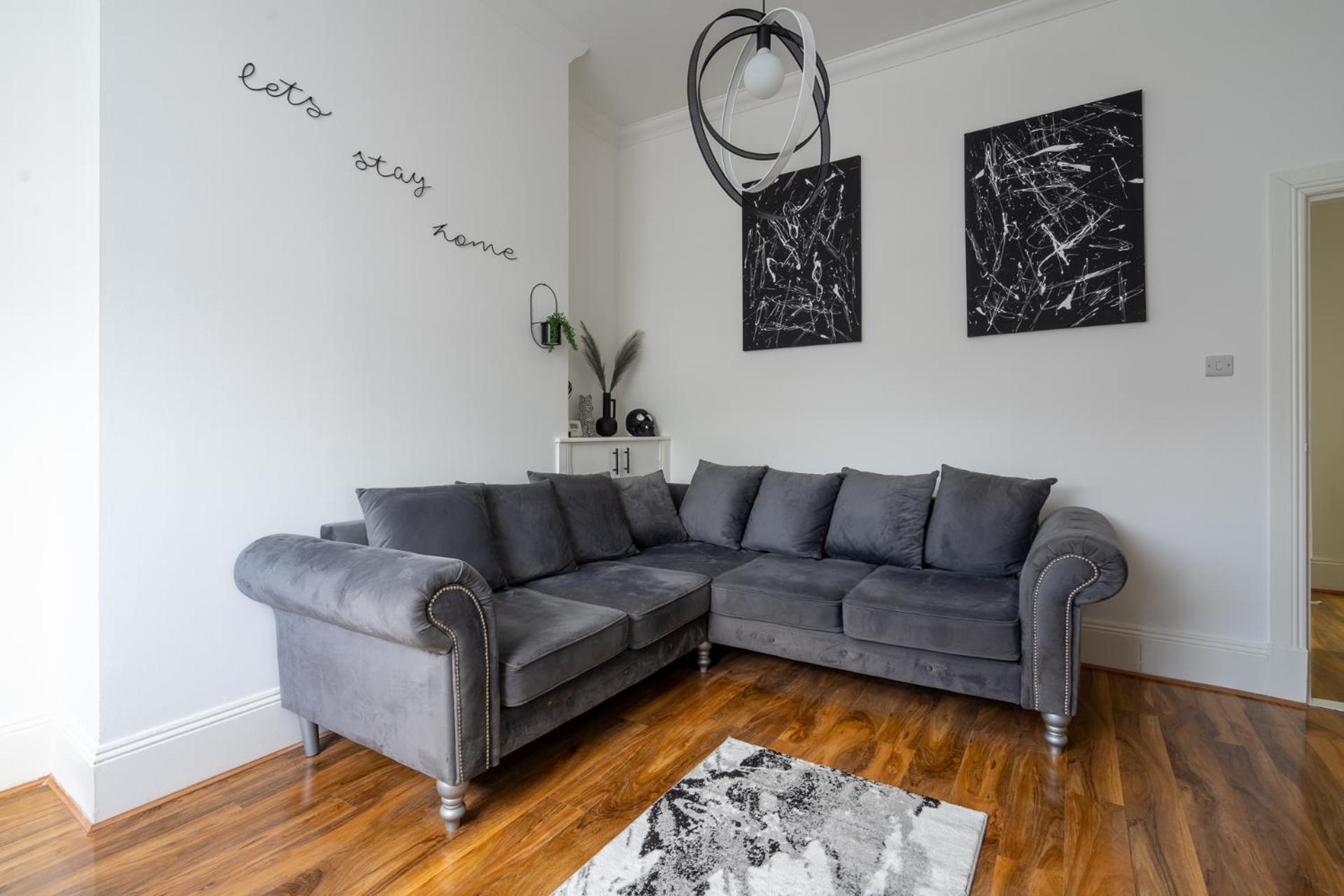 Coatbridge Apartment Coatbridge