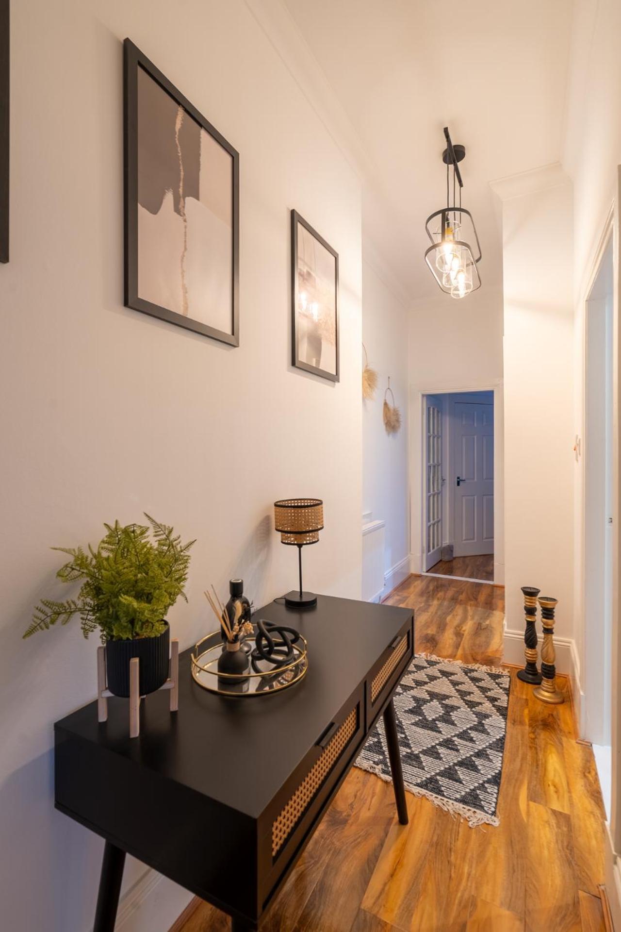 Coatbridge Apartment Apartment